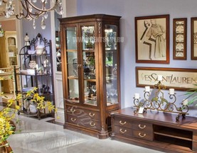 Витрина 2-х дверная Крофорд (Классика, массив дерева) магазин Москва